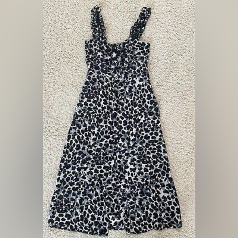 EUC ZARA Stylish Black and white button front cheetah Dress